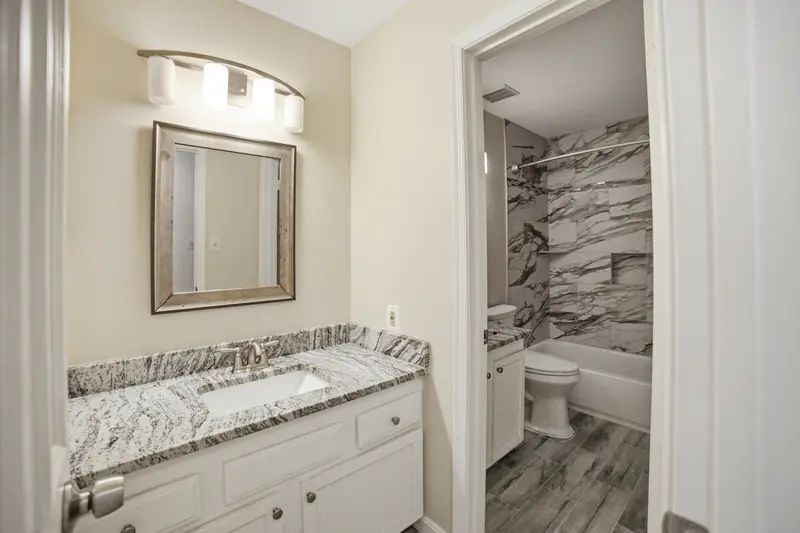 Townhome in Alexandria, VA: real estate photo 13 of 14