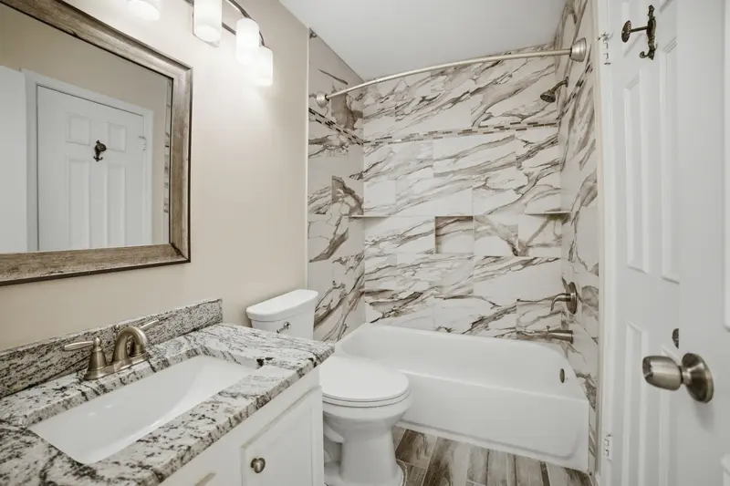 Townhome in Alexandria, VA: real estate photo 14 of 14
