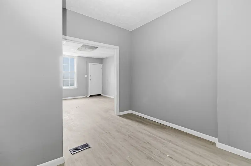 Brick rowhome in Baltimore, MD: real estate photo 14 of 14