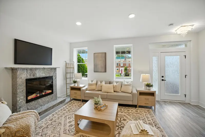 Renovated rowhome in Baltimore, MD: real estate photo 5 of 14