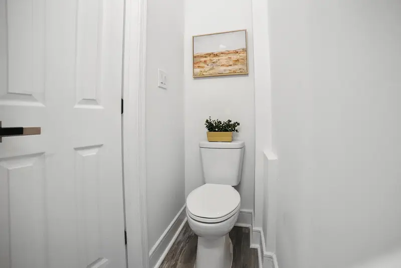 Renovated rowhome in Baltimore, MD: real estate photo 11 of 14