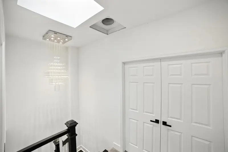 Renovated rowhome in Baltimore, MD: real estate photo 12 of 14