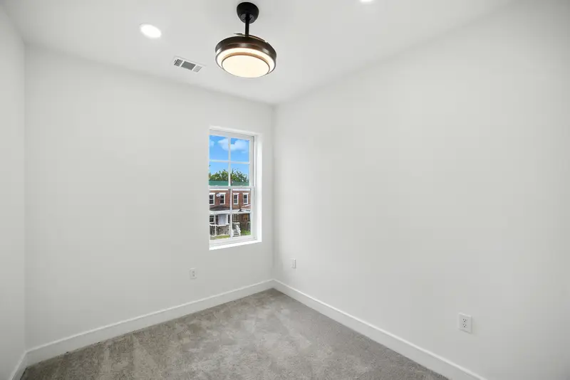 Renovated rowhome in Baltimore, MD: real estate photo 13 of 14