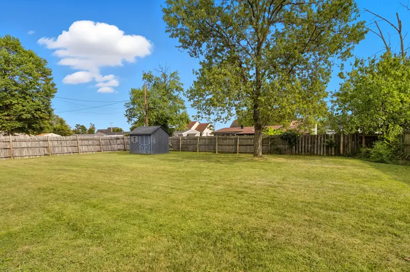 Split-level in Baltimore, MD: real estate photo 7 of 14