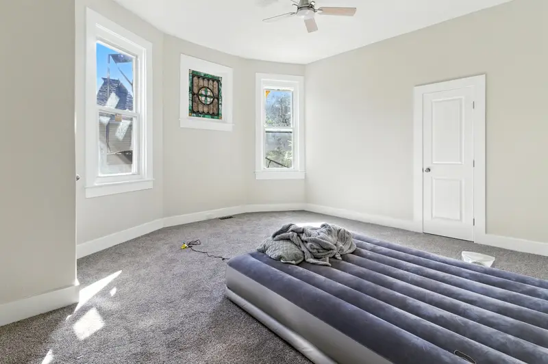 Renovated Victorian in Baltimore, MD: real estate photo 9 of 14