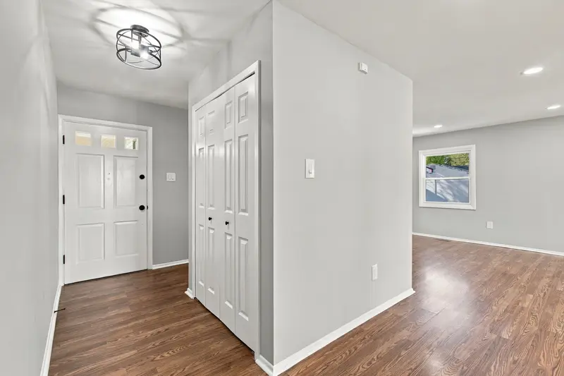 Renovated rambler in Bowie, MD: real estate photo 4 of 14