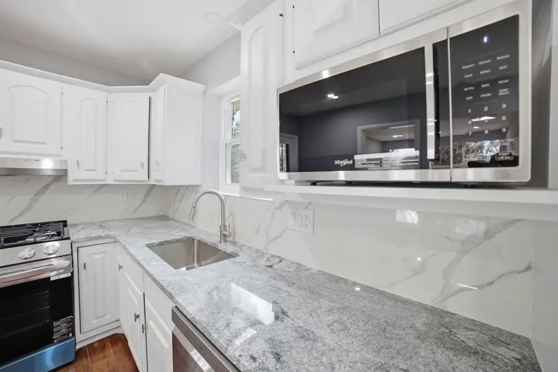 Split-level in Camp Springs, MD: real estate photo 10 of 14