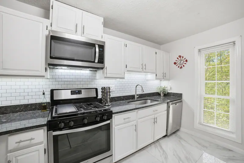 Renovated condo kitchen in Woodbridge, VA