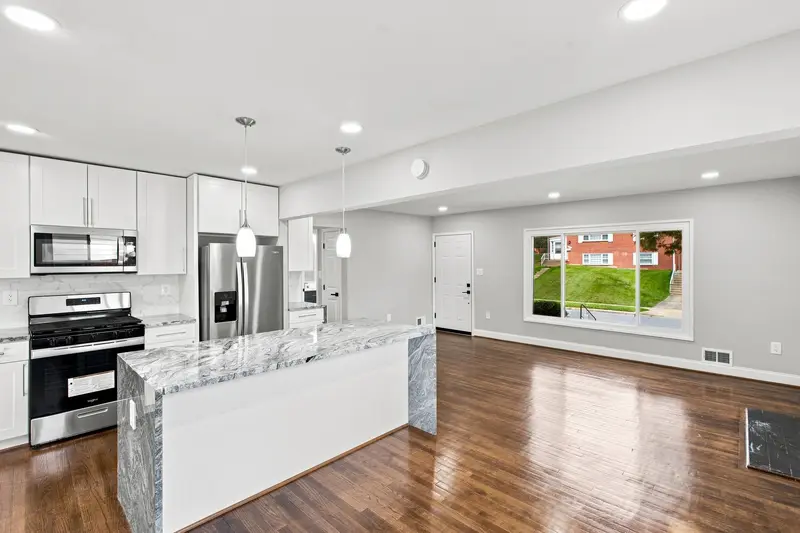 Renovated rambler in District Heights, MD: real estate photo 3 of 14