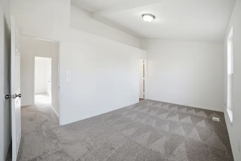 Townhome in Dumfries, VA: real estate photo 14 of 14