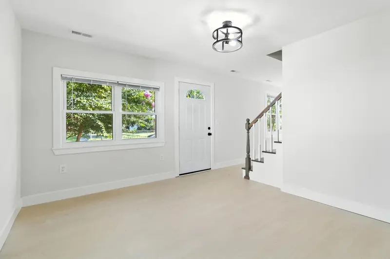 Renovated cottage in Essex, MD: real estate photo 4 of 14