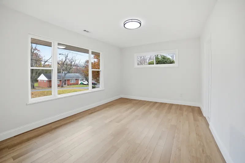 Renovated rambler in Fort Washington, MD: real estate photo 5 of 14