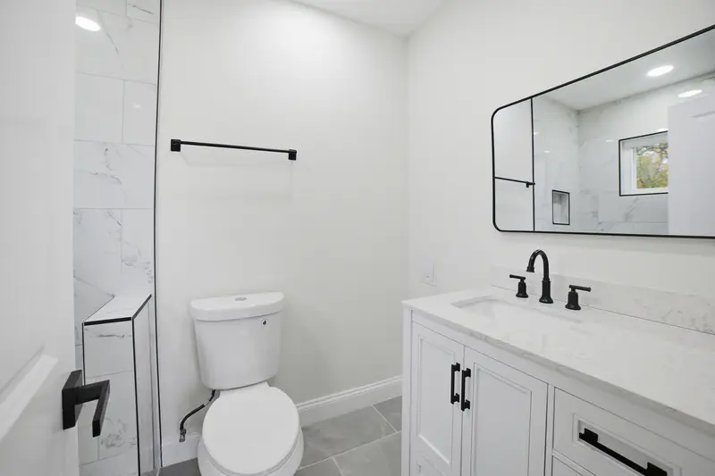 Renovated rambler in Fort Washington, MD: real estate photo 8 of 14