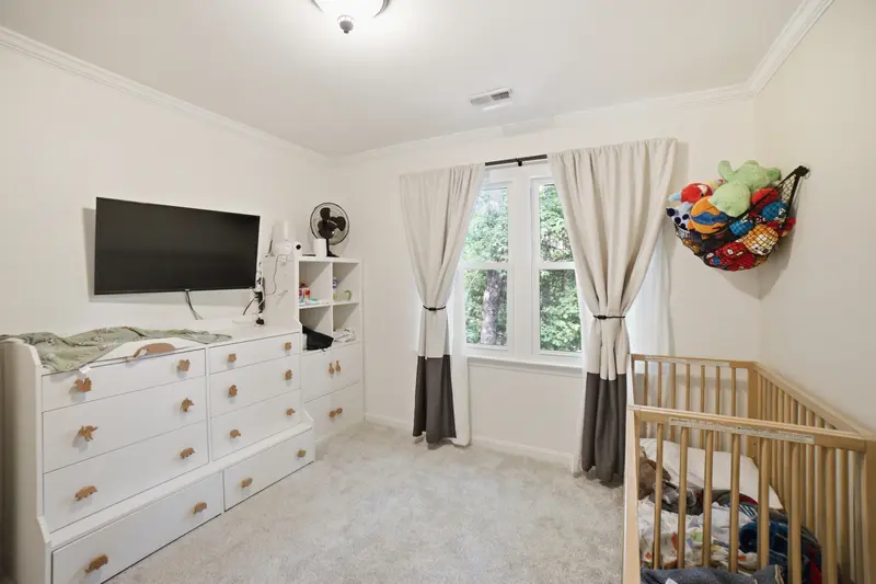 Colonial in Fredericksburg, VA: real estate photo 11 of 14