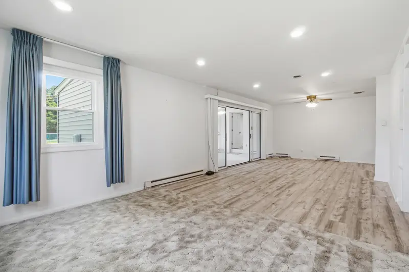 Colonial in Joppatowne, MD: real estate photo 9 of 14