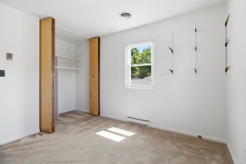 Colonial in Joppatowne, MD: real estate photo 11 of 14
