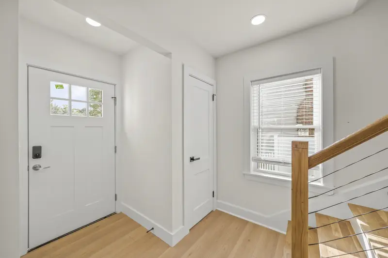 Renovated cape cod in Laurel, MD: real estate photo 6 of 14