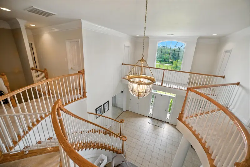 Colonial on a large lot in Leesburg, VA: real estate photo 14 of 14