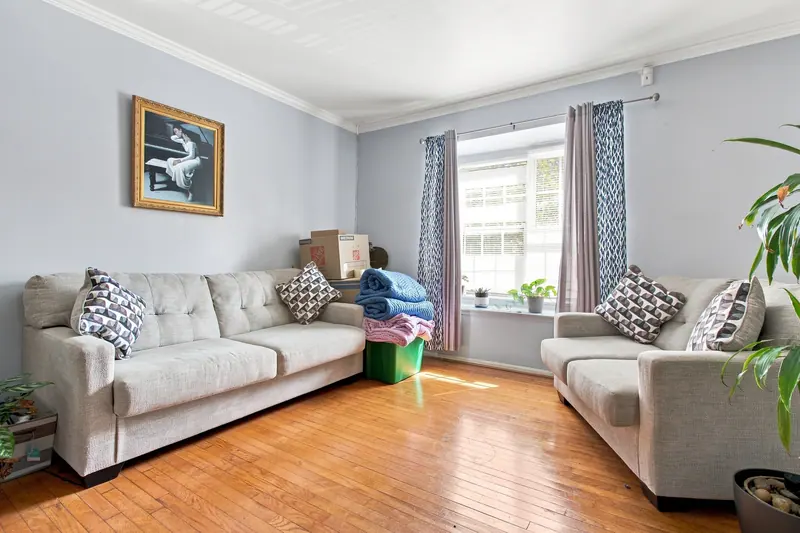 Living room with hardwood floors in a Germantown, MD townhome