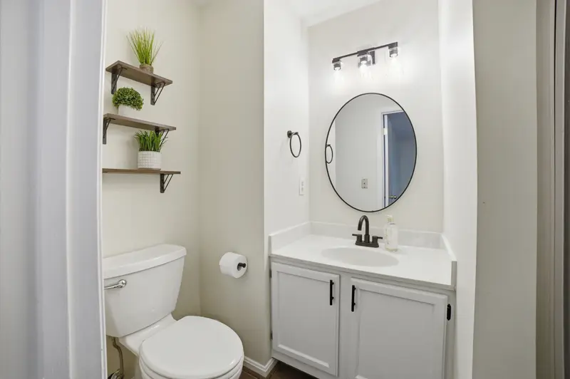 Townhome in Lorton, VA: real estate photo 14 of 14