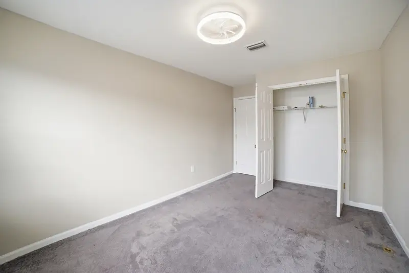 Townhome in Lorton, VA: real estate photo 13 of 14