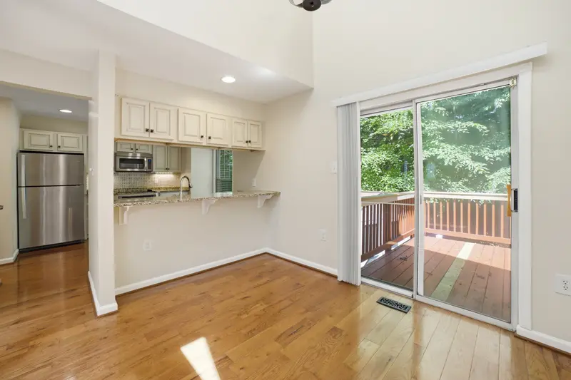 Farmhouse-style home in Montclair, VA: real estate photo 6 of 14