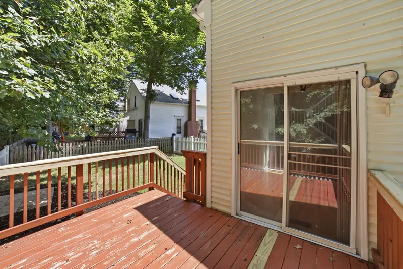 Farmhouse-style home in Montclair, VA: real estate photo 7 of 14