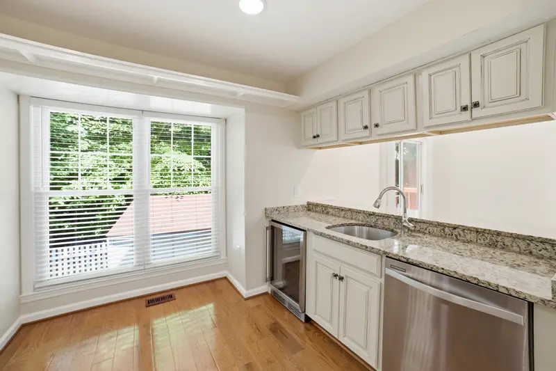 Farmhouse-style home in Montclair, VA: real estate photo 8 of 14