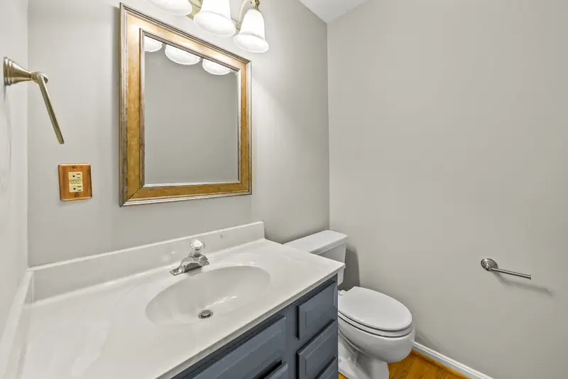 Lake community townhome in Montclair, VA: real estate photo 11 of 14