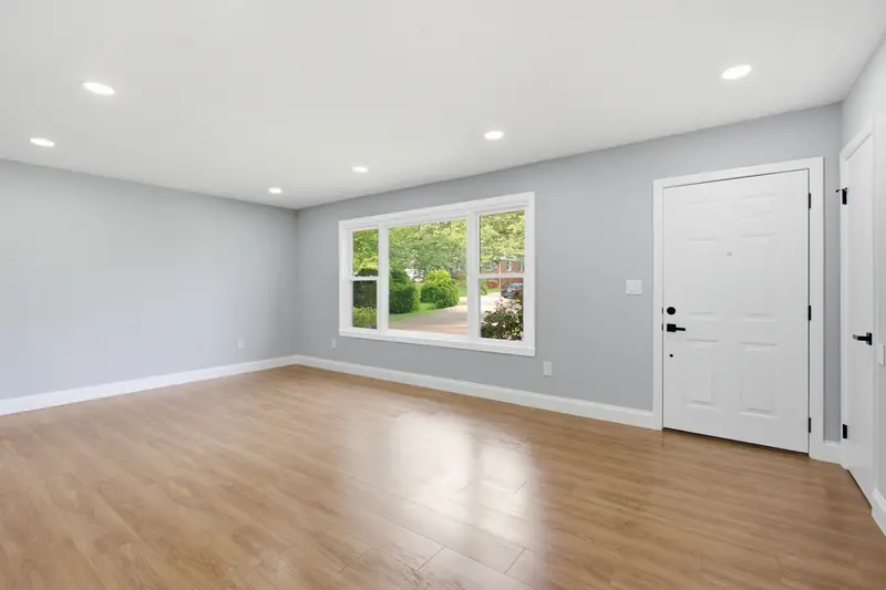Split-level in New Carrollton, MD: real estate photo 3 of 14