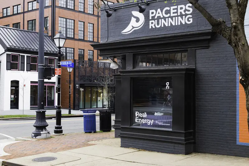 Retail store (commercial) in Old Town Alexandria, VA: real estate photo 10 of 14