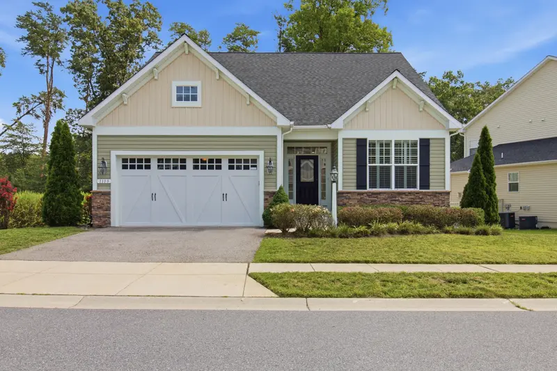 Craftsman in Severn, MD: real estate photo 1 of 14