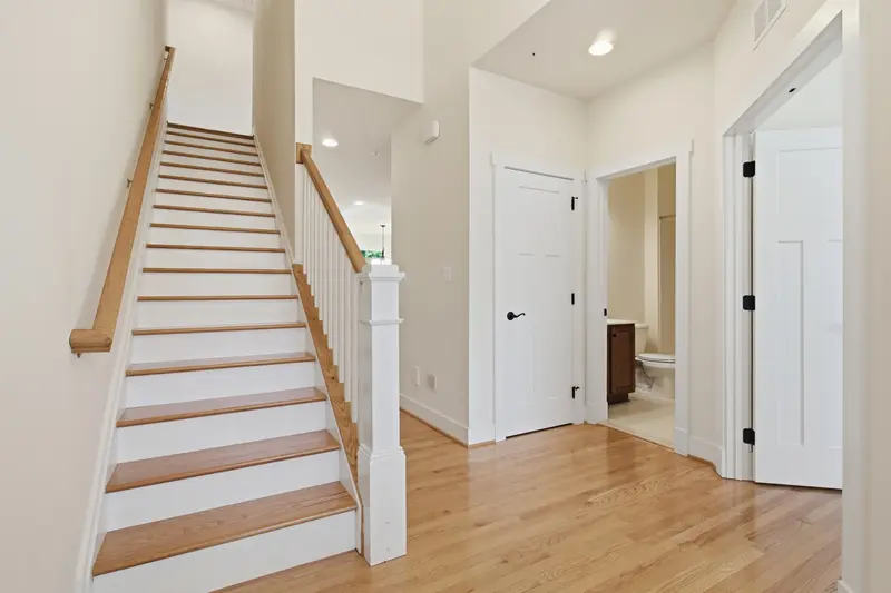 Craftsman in Severn, MD: real estate photo 4 of 14