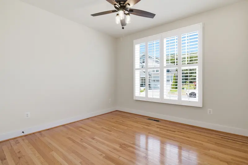 Craftsman in Severn, MD: real estate photo 6 of 14