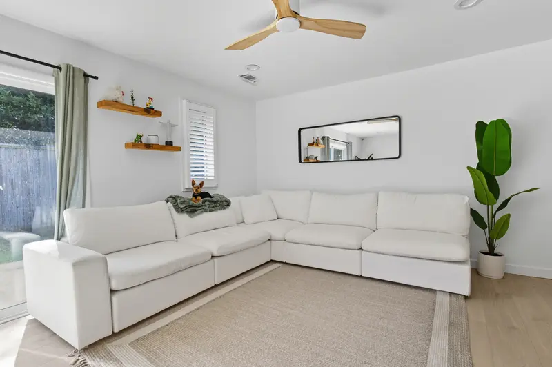 Brick rambler in Silver Spring, MD: real estate photo 7 of 14