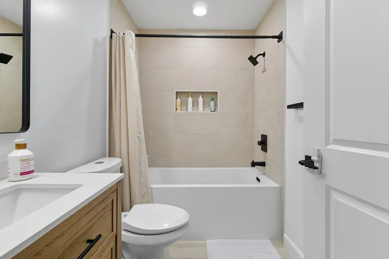 Brick rambler in Silver Spring, MD: real estate photo 11 of 14