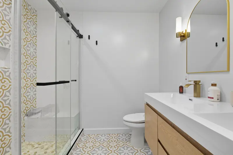 Brick rambler in Silver Spring, MD: real estate photo 13 of 14