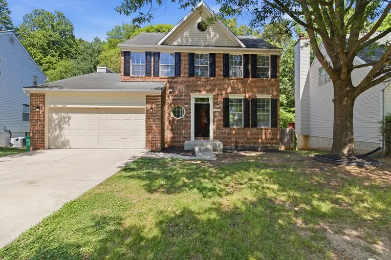 Colonial in Springdale, MD: real estate photo 3 of 14
