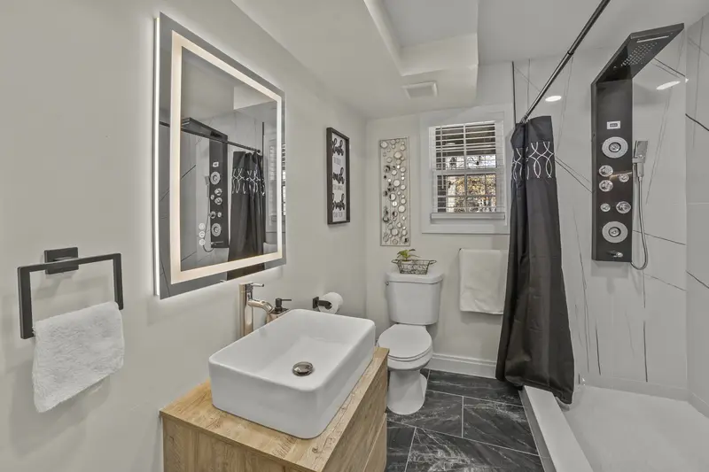 A-frame short-term rental in Stafford, VA: real estate photo 13 of 14