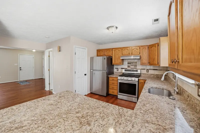 Townhome in Stafford, VA: real estate photo 8 of 14