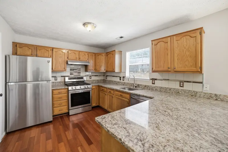 Townhome in Stafford, VA: real estate photo 9 of 14