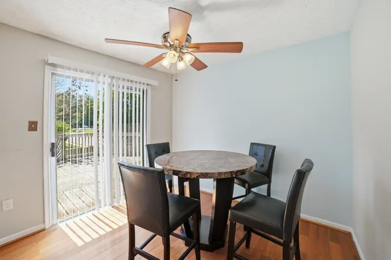 Townhome in Stafford, VA: real estate photo 10 of 14
