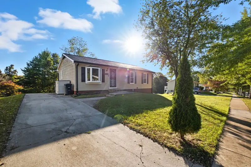 Rambler in Upper Marlboro, MD: real estate photo 2 of 14