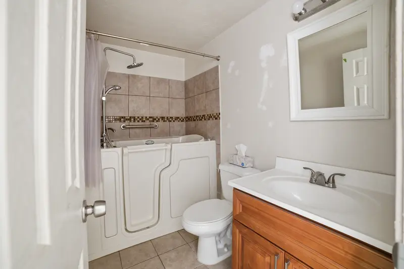Rambler in Upper Marlboro, MD: real estate photo 10 of 14