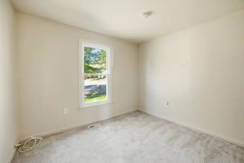 Rambler in Upper Marlboro, MD: real estate photo 11 of 14