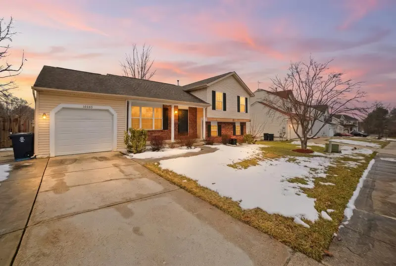Split-level in Upper Marlboro, MD: real estate photo 1 of 14