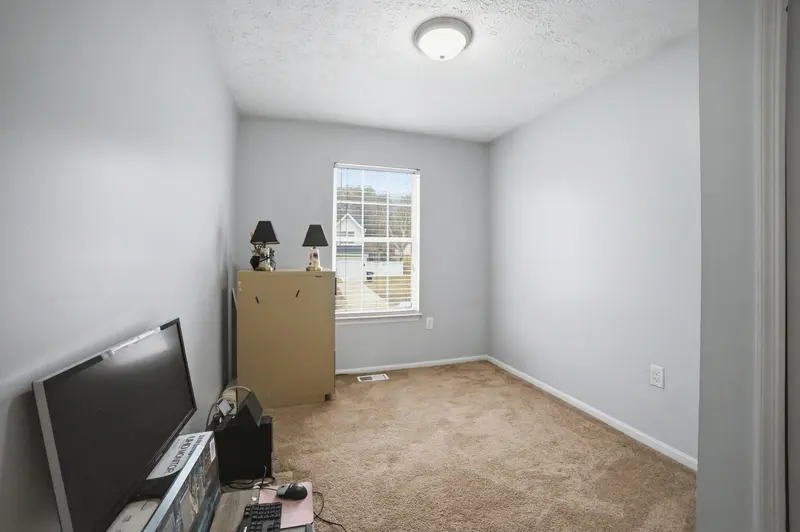 Split-level in Upper Marlboro, MD: real estate photo 10 of 14