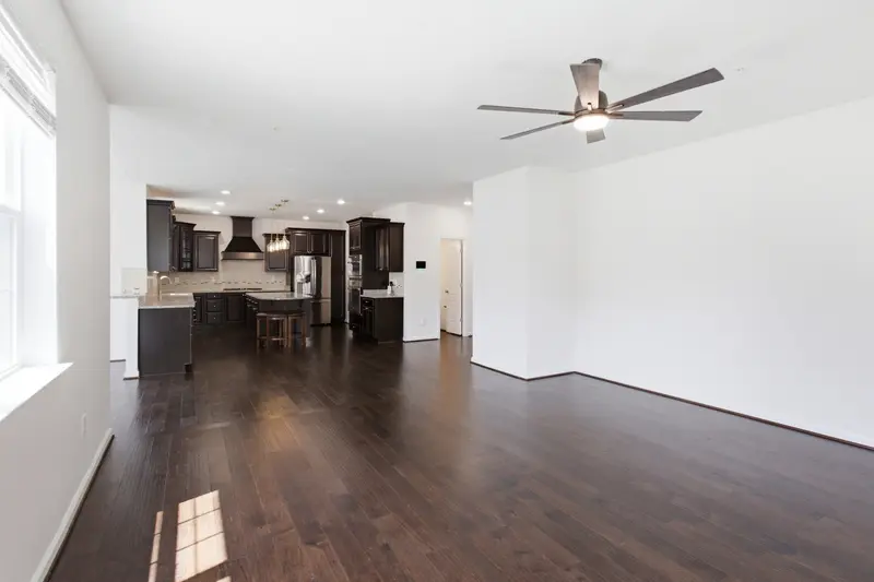 Colonial in Waldorf, MD: real estate photo 9 of 14