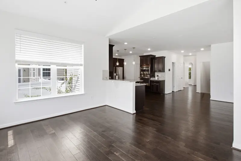 Colonial in Waldorf, MD: real estate photo 13 of 14