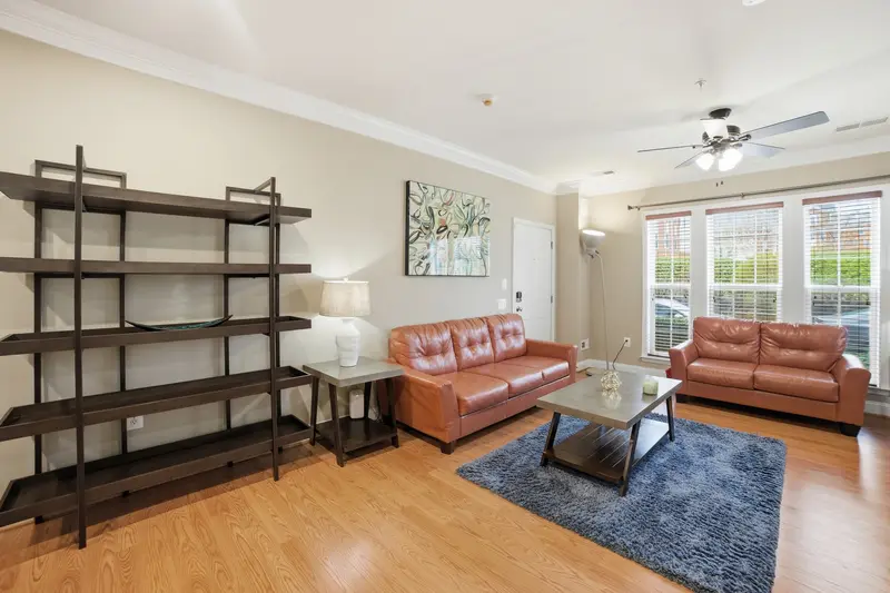 Brick townhome (Leesylvania) in Woodbridge, VA: real estate photo 5 of 14